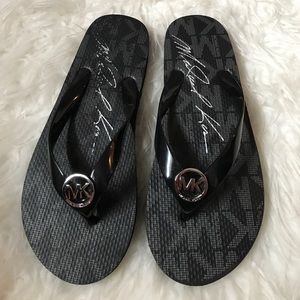 Michael kors flip flops