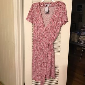 Unworn Diane von Furstenberg wrap dress. Sea daisy