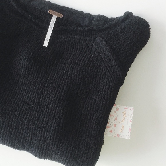 NWT Free People Black crop sweater with back cut - Picture 3 of 5
