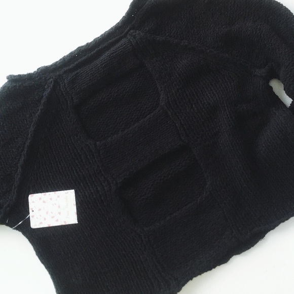 NWT Free People Black crop sweater with back cut - Picture 4 of 5