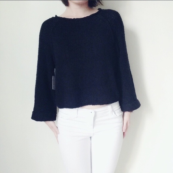 NWT Free People Black crop sweater with back cut - Picture 5 of 5