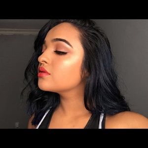 Meet your Posher, Talia