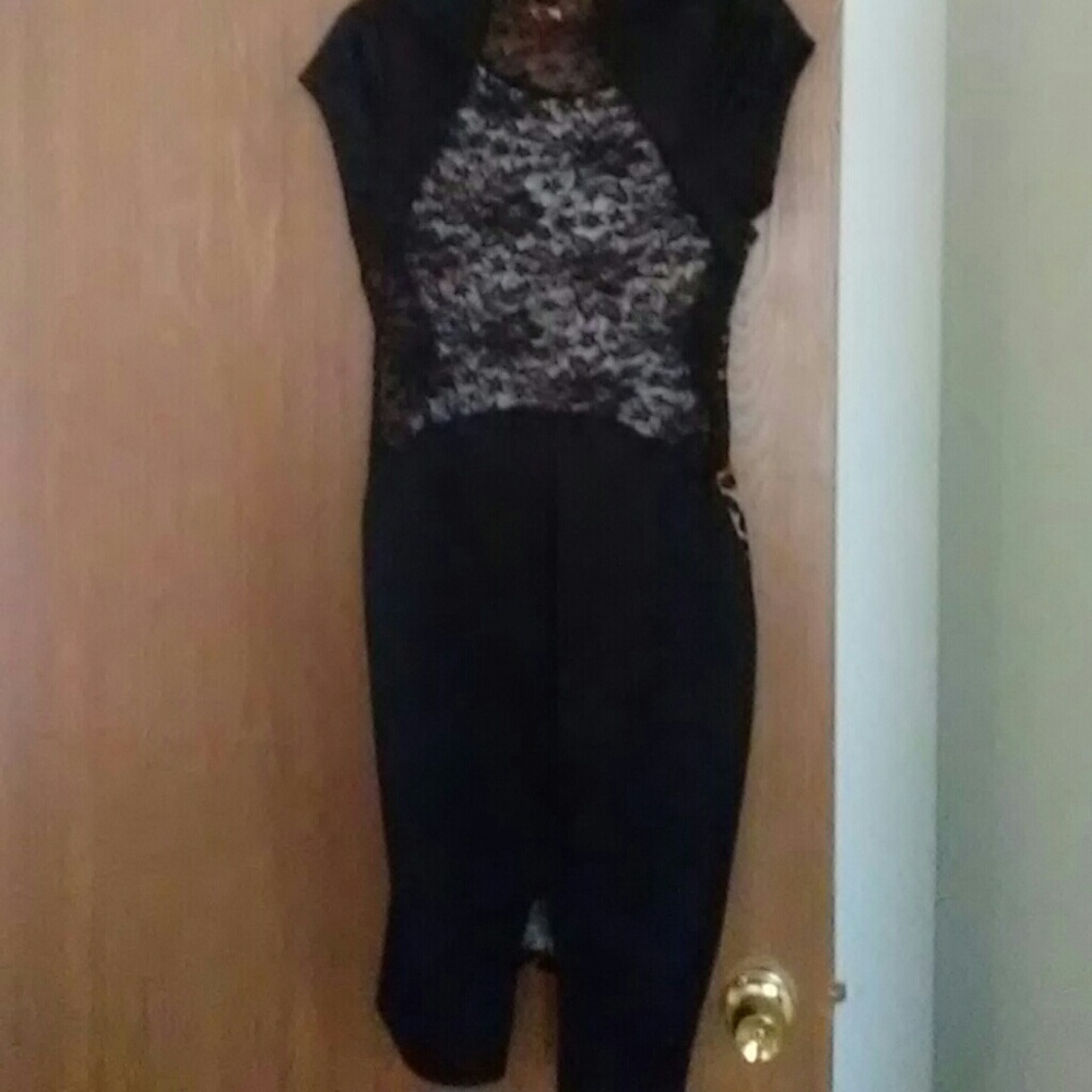 Dress - Picture 2 of 2