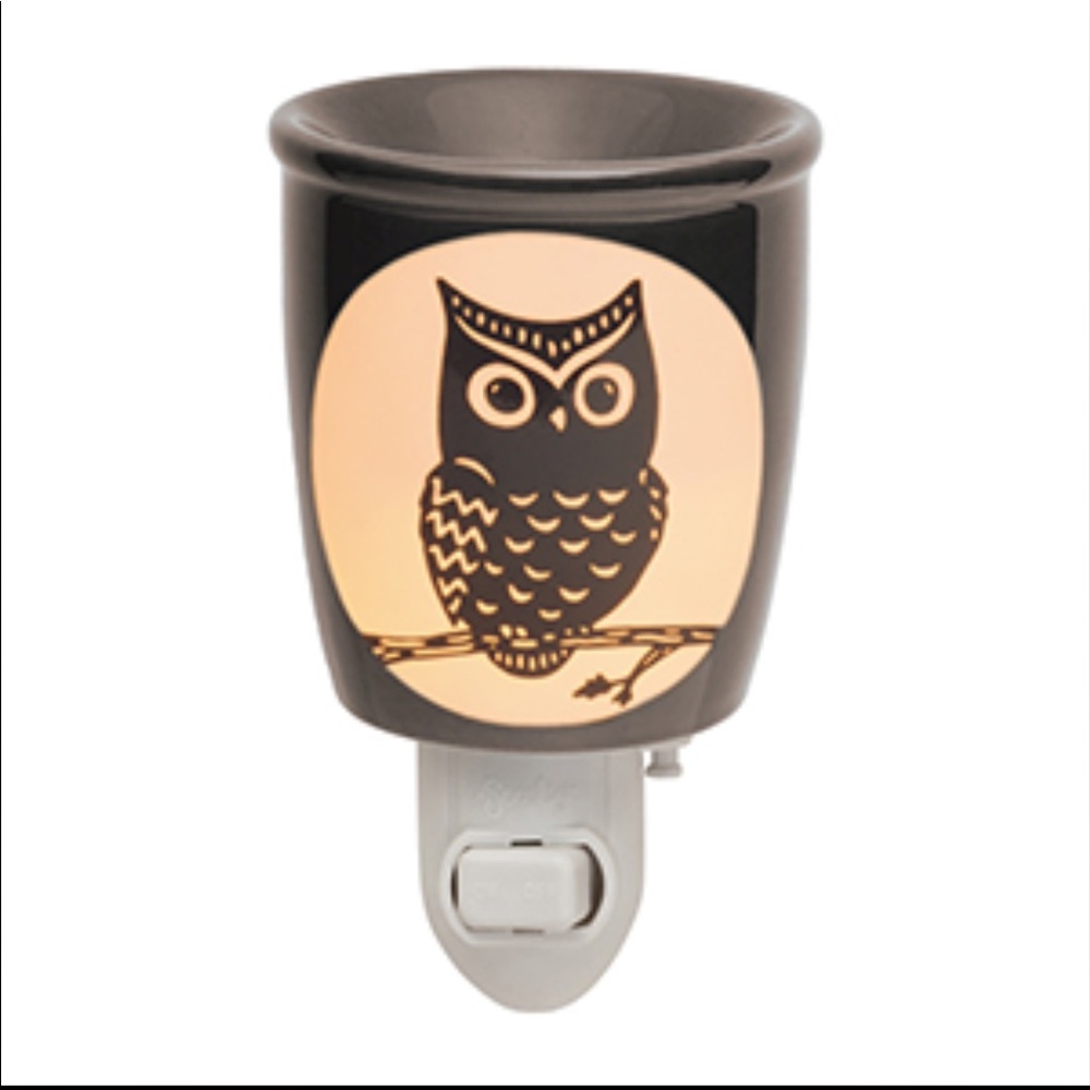 SCENTSY "Night Owl 🦉 "  plug in warmer