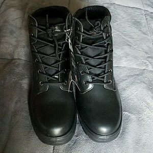 NWT Men's Boots