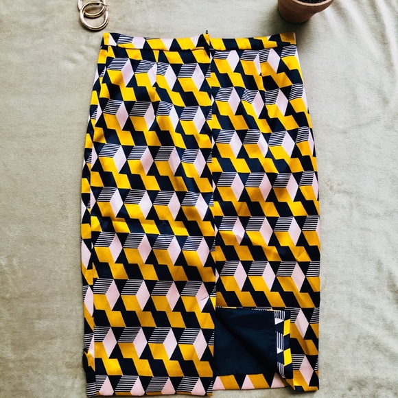 H&M Beaded, Geo Print Pencil Skirt - Picture 4 of 6