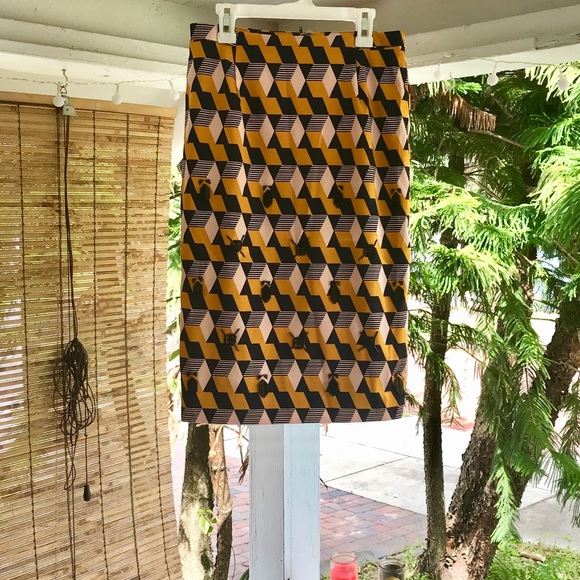 H&M Beaded, Geo Print Pencil Skirt - Picture 5 of 6