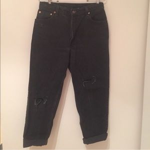 Urban Outfitters 550 Distressed black denim jeans