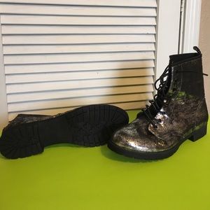 Silver and black Qupid boots -8
