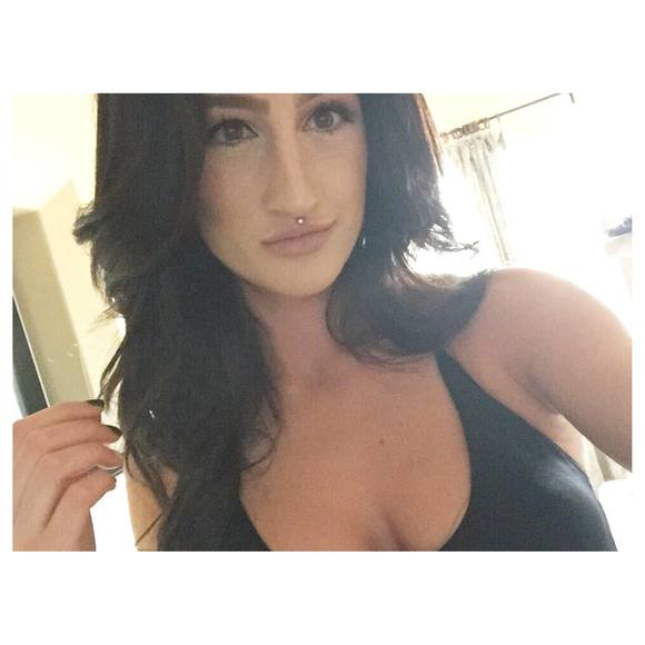 Meet your Posher, Angelina - Picture 1 of 1