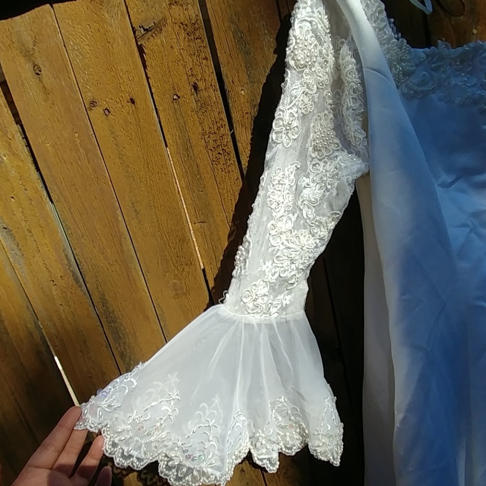 Dress - Picture 2 of 5