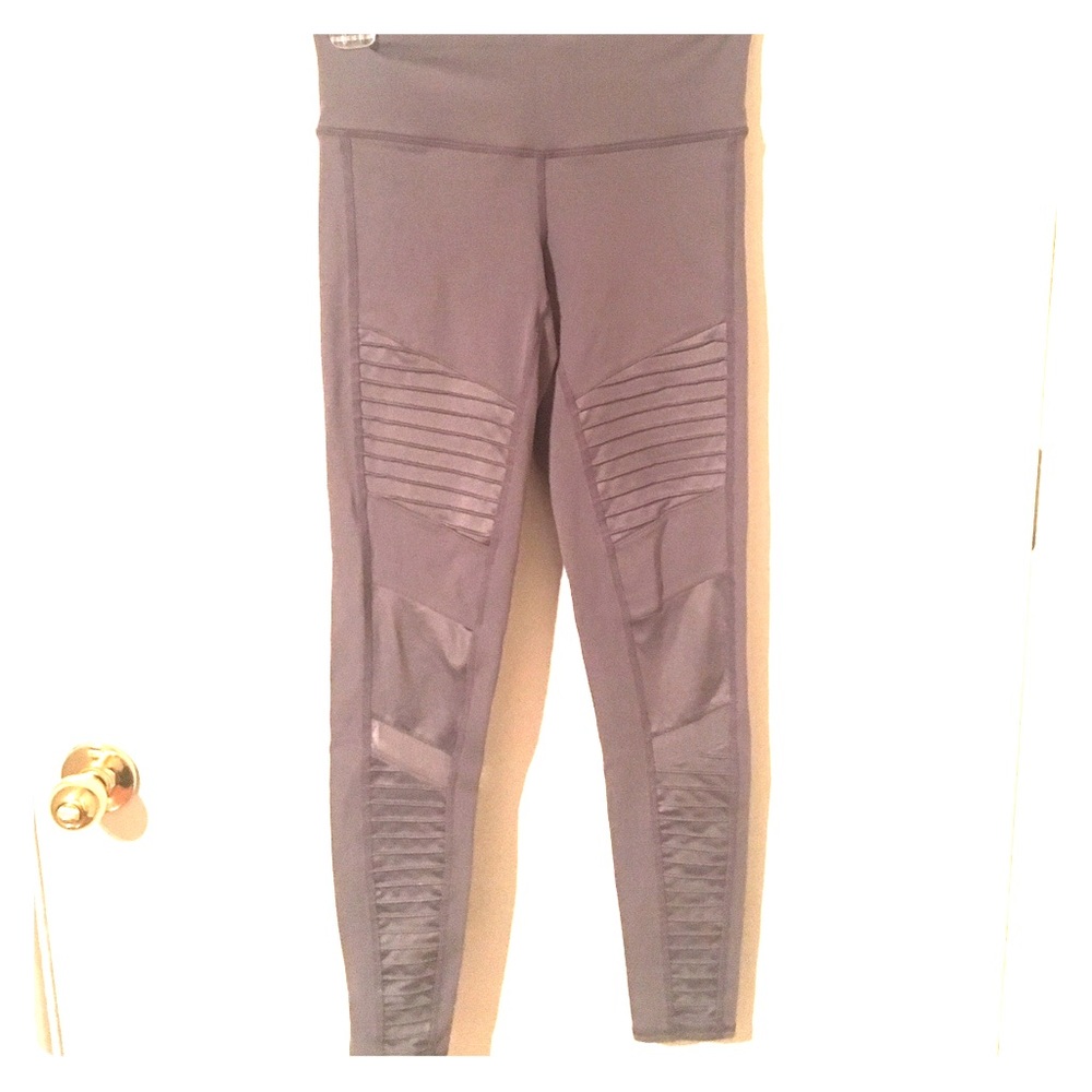 Alo Moto Legging