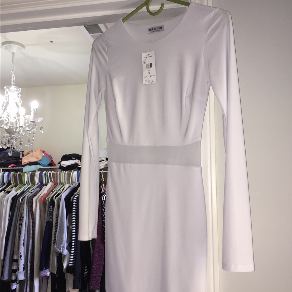 White long sleeve dress