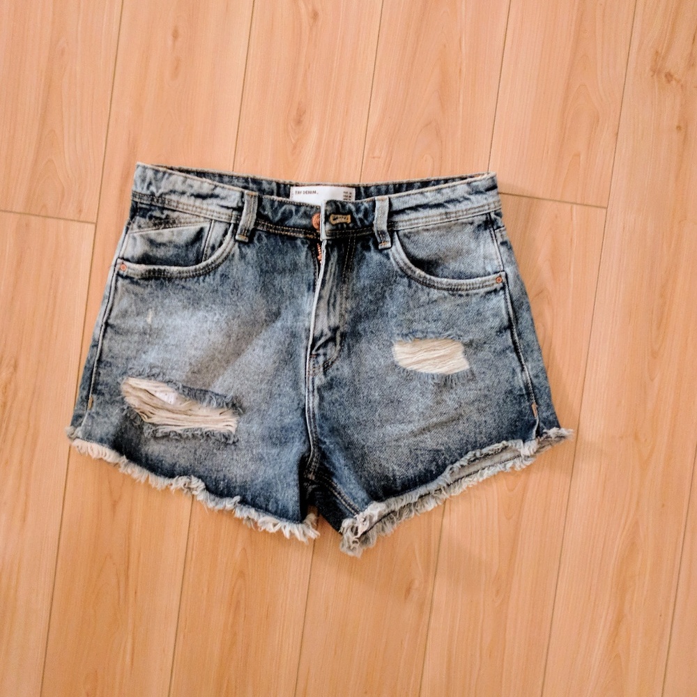 NWOT Zara high waisted jean shorts