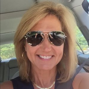 Meet your Posher, Leah