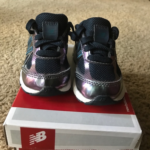 New balance shoes - Picture 3 of 3