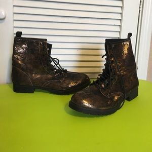 Gold and black Qupid boots-8