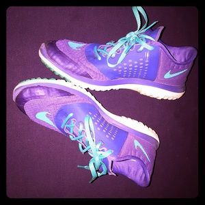 BLACK FRIDAY DEAL Nike Running Shoes