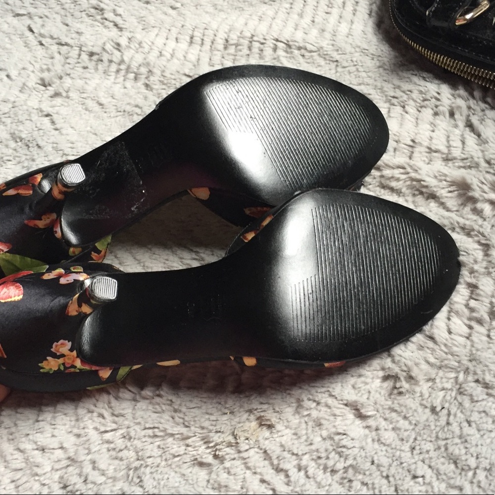 NWOB Satin Black Floral D'Orsay Heels - Picture 5 of 6