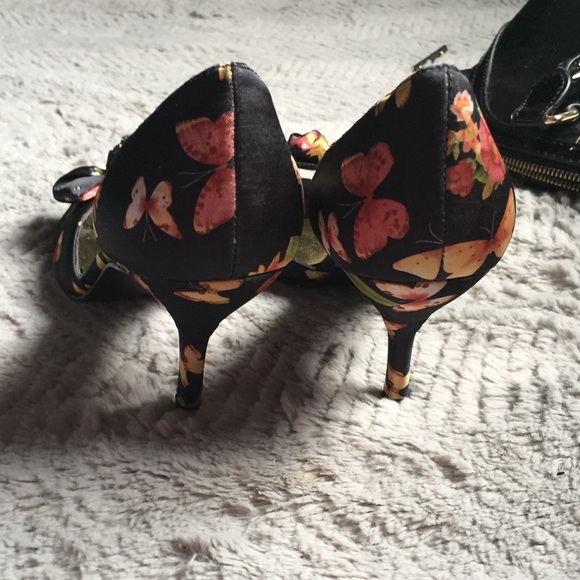 NWOB Satin Black Floral D'Orsay Heels - Picture 4 of 6