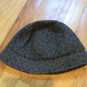 Women's Gap knit hat size small