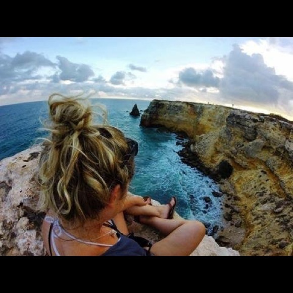 Meet Melissa - Picture 3 of 4