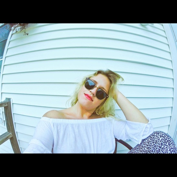 Meet Melissa - Picture 4 of 4