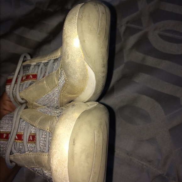 Prada - Picture 7 of 8