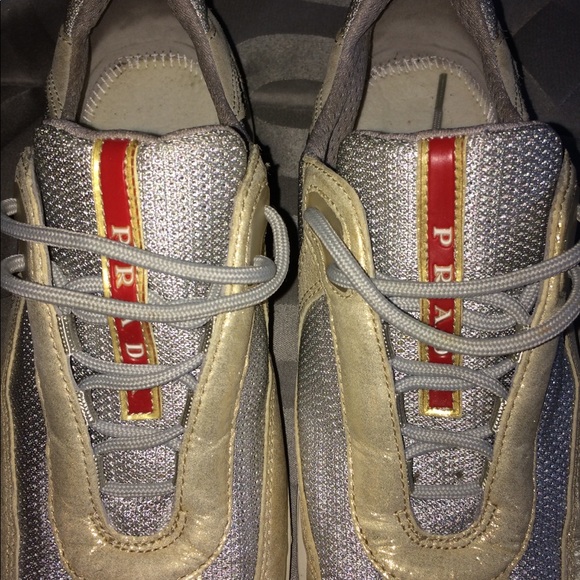 Prada - Picture 8 of 8