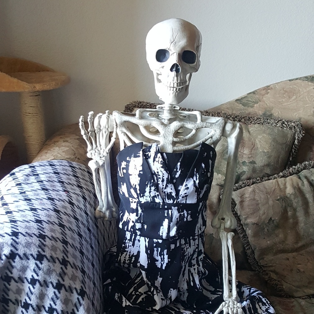 Modern Strapless Homecoming Dress