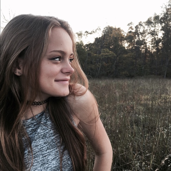 Meet your Posher, Brooke - Picture 1 of 1