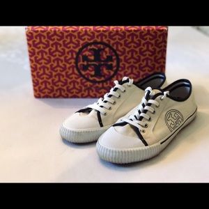 Tory Burch Daniel Sneakers 9.5