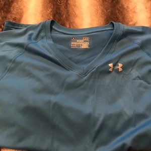 Blue underarmor workout top