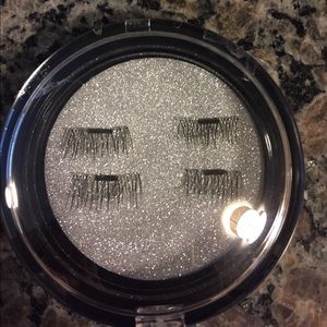Magnetic eyelashes