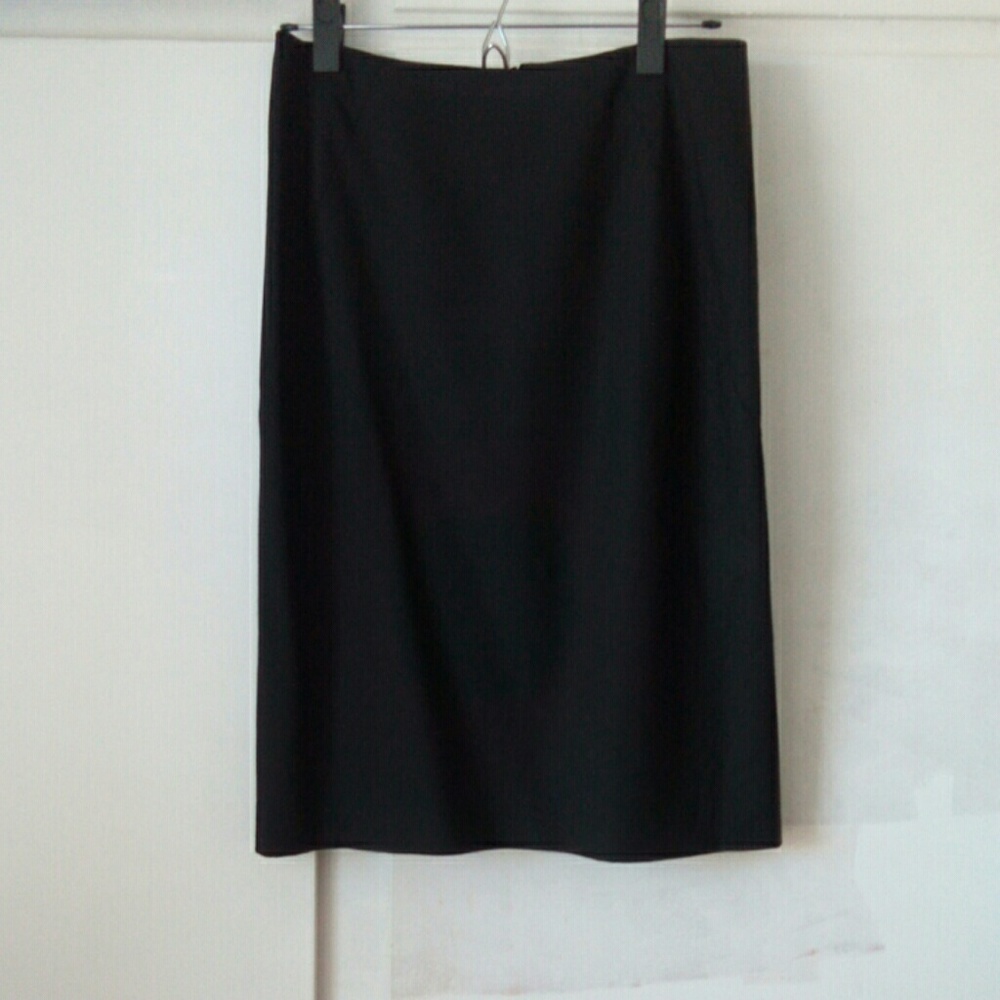 Theory wool black pencil skirt size 2