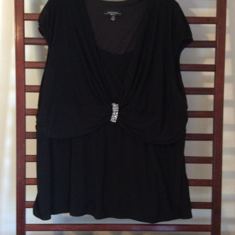 R & M Elegant jeweled sleeveless top