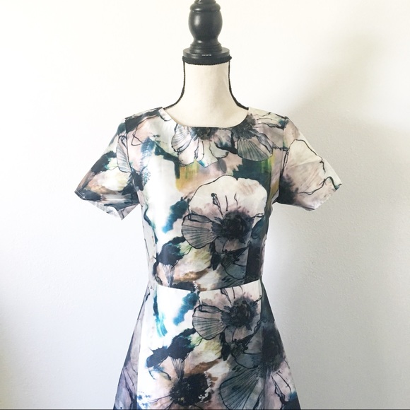 Modcloth Dresses & Skirts - NWT Modcloth Floral Green Shiny Midi Dress