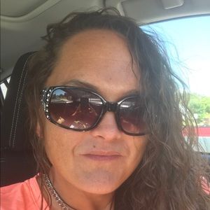 Meet your Posher, Bobbie