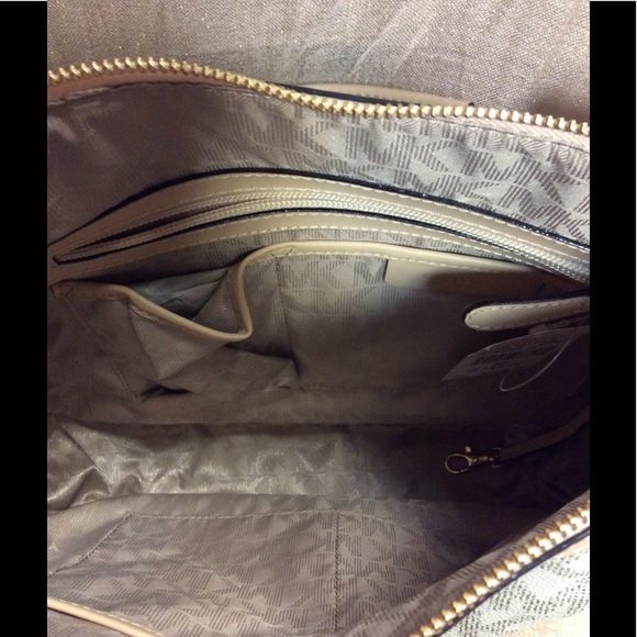 Michael Kors LG convertible vanilla shoulder bag - Picture 3 of 4