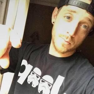 Meet your Posher, Derick