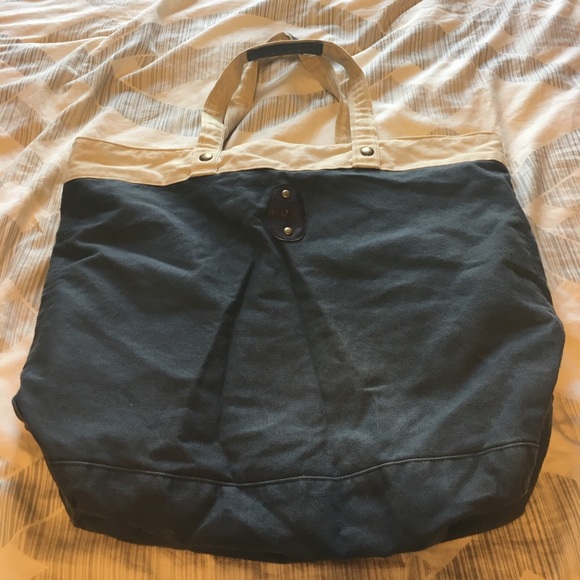 Tote - Picture 1 of 2