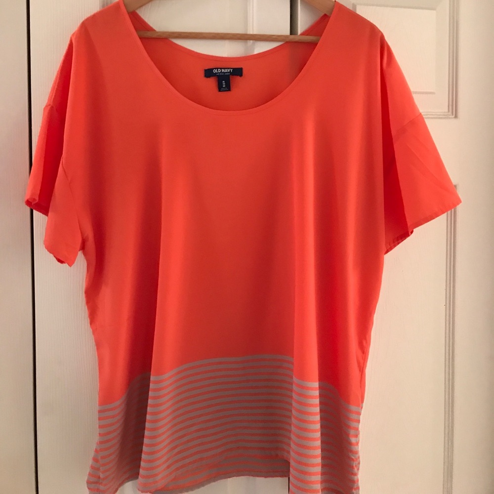 Orange/peach top