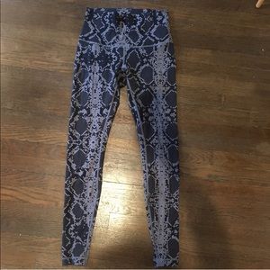 Lululemon wunder unders