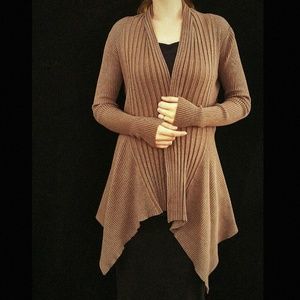 Ribbed asymmetrical cardigan