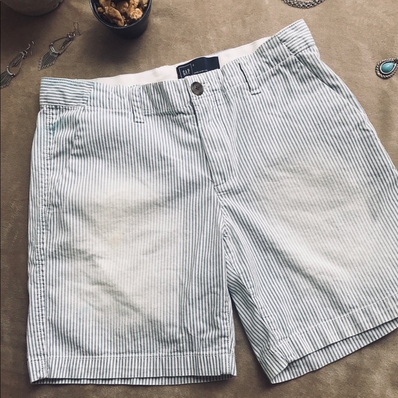 Gap Pinstriped Shorts - Picture 5 of 7