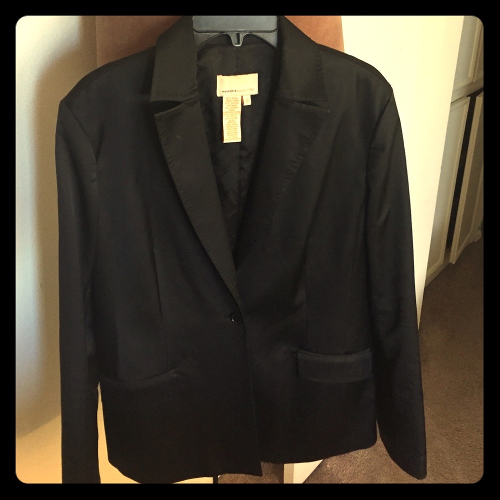 🌕BCBG One button Black Blazer.