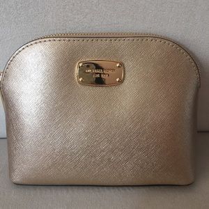 Micheal Kors new toiletry bag.