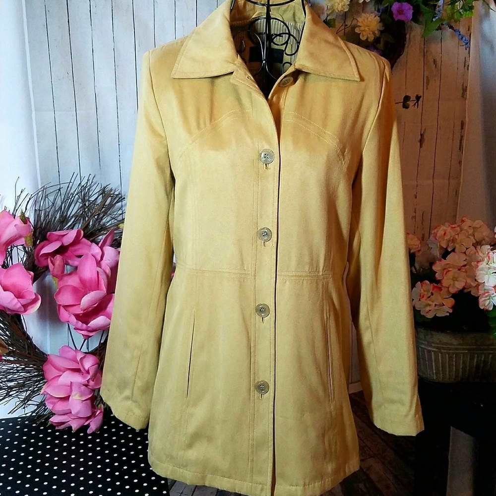 New BRAETAN Faux Suede Jacket in Beige