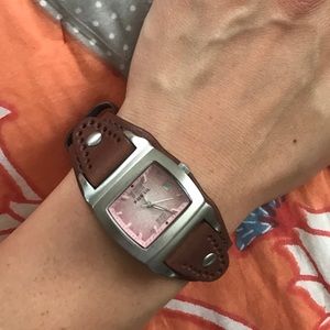 NWOT FOSSIL Casual Watch With Light Pink Face🌸