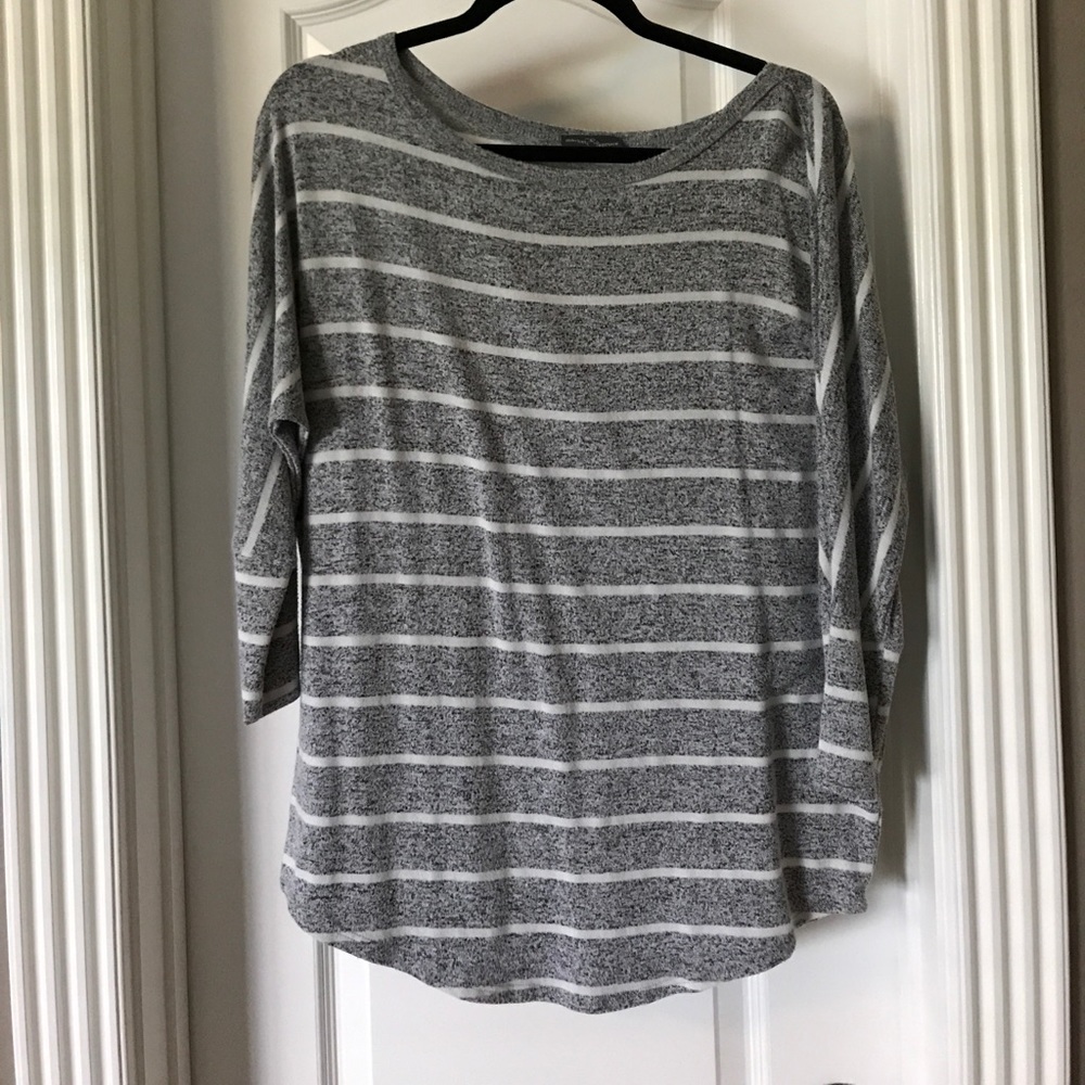 Gray and white top with 3/4 sleeves very soft